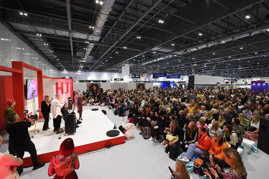 salon international.jpg